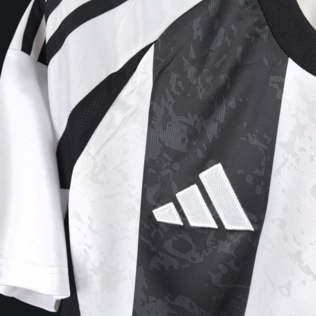 Juventus 24/25 Home Shirt